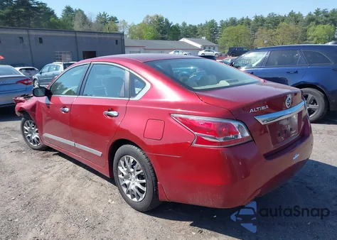 2015 Nissan Altima 2.5 S z USA, uszkodzony, nr VIN 1N4AL3AP6FC124960